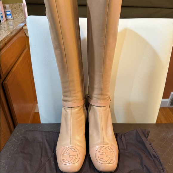 Vintage Gucci Boots - Picture 3 of 8
